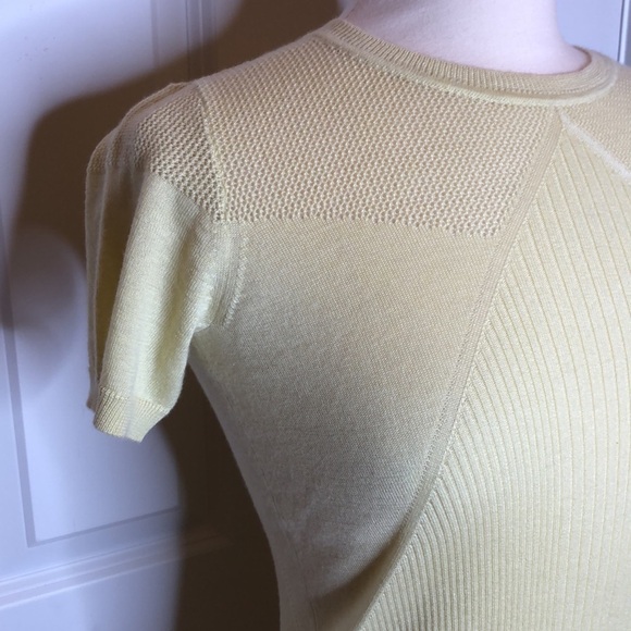 TSE Yellow Short Sleeve Spring cashmere blend Sweater M - Picture 3 of 7